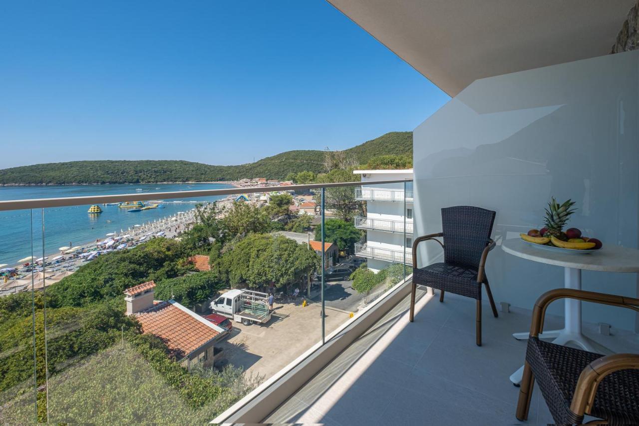 Poseidon The Beach Hotel Budva Exteriör bild