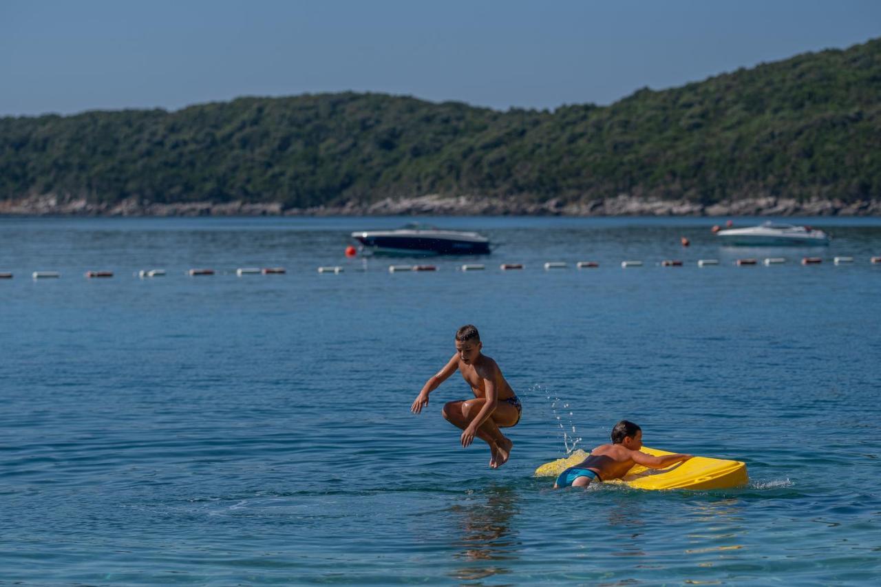 Poseidon The Beach Hotel Budva Exteriör bild