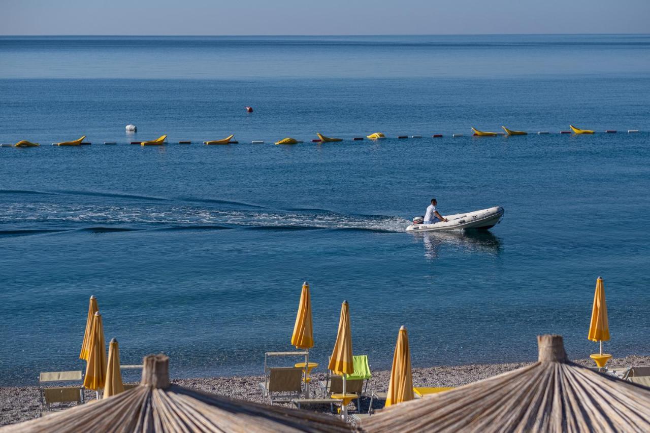 Poseidon The Beach Hotel Budva Exteriör bild