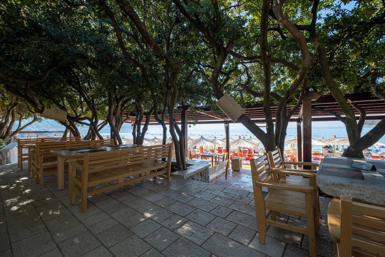Poseidon The Beach Hotel Budva Exteriör bild