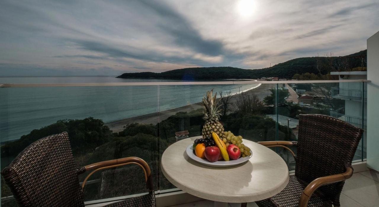 Poseidon The Beach Hotel Budva Exteriör bild