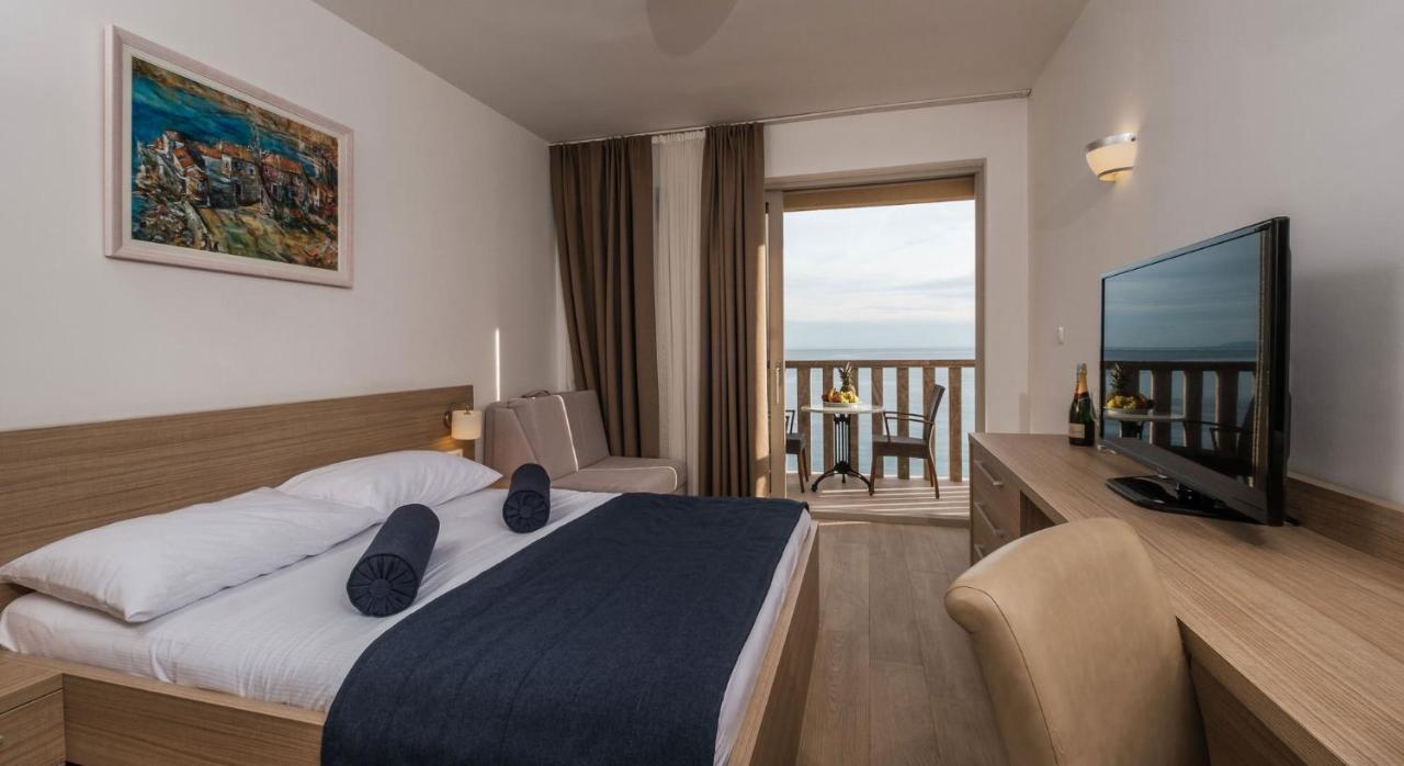 Poseidon The Beach Hotel Budva Exteriör bild